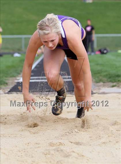 Thumbnail 2 in Iowa City Sherwood Relays (Long Jump/High Jump) photogallery.