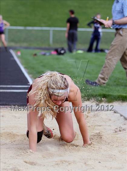Thumbnail 1 in Iowa City Sherwood Relays (Long Jump/High Jump) photogallery.