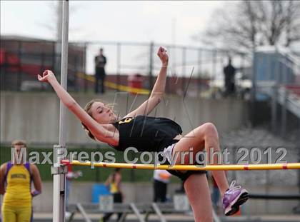 Thumbnail 1 in Iowa City Sherwood Relays (Long Jump/High Jump) photogallery.