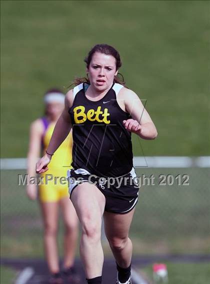 Thumbnail 3 in Iowa City Sherwood Relays (Long Jump/High Jump) photogallery.