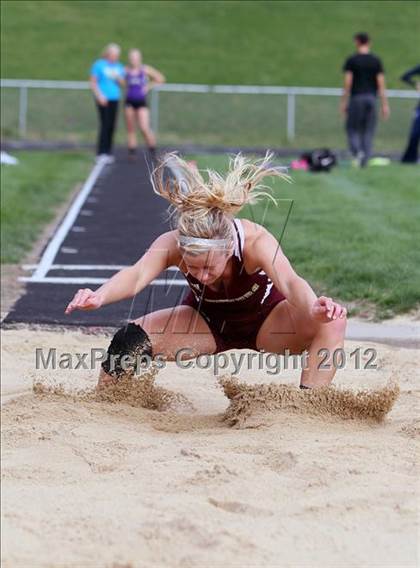 Thumbnail 1 in Iowa City Sherwood Relays (Long Jump/High Jump) photogallery.