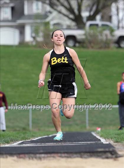 Thumbnail 2 in Iowa City Sherwood Relays (Long Jump/High Jump) photogallery.