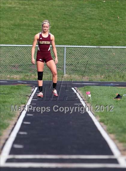 Thumbnail 1 in Iowa City Sherwood Relays (Long Jump/High Jump) photogallery.
