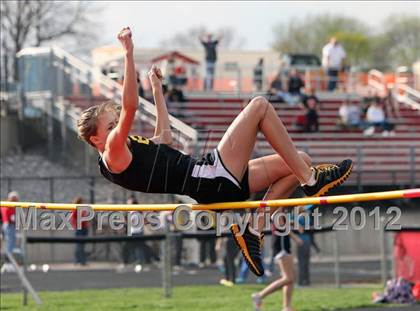 Thumbnail 1 in Iowa City Sherwood Relays (Long Jump/High Jump) photogallery.