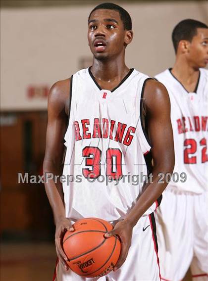 Thumbnail 3 in Mt. Vernon vs Reading (Reading Invitational) photogallery.