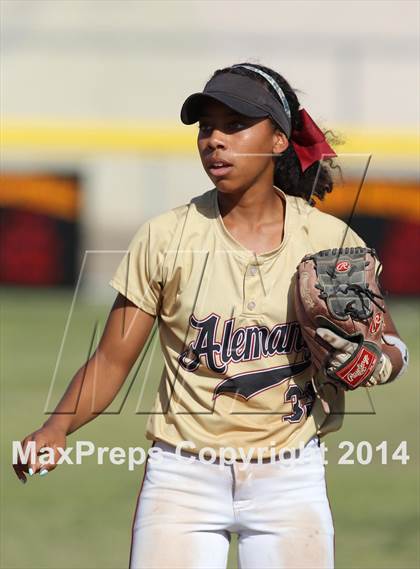 Thumbnail 3 in Notre Dame @ Alemany photogallery.