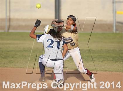 Thumbnail 3 in Notre Dame @ Alemany photogallery.