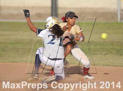 Thumbnail 2 in Notre Dame @ Alemany photogallery.