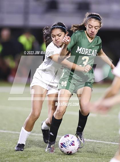 Thumbnail 2 in St. Joseph Notre Dame @ Moreau Catholic photogallery.
