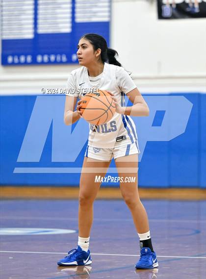 Thumbnail 3 in Vista del Lago vs. Davis Sr. (Dorothy Speck Memorial) photogallery.