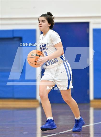 Thumbnail 2 in Vista del Lago vs. Davis Sr. (Dorothy Speck Memorial) photogallery.