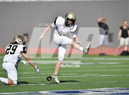 Thumbnail 1 in Foster vs Burbank (Class 5A Div I Bidistrict) photogallery.