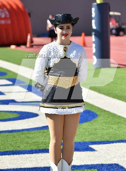 Thumbnail 2 in Foster vs Burbank (Class 5A Div I Bidistrict) photogallery.