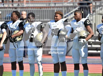 Thumbnail 2 in Foster vs Burbank (Class 5A Div I Bidistrict) photogallery.