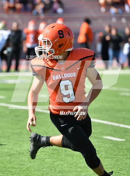 Thumbnail 3 in Foster vs Burbank (Class 5A Div I Bidistrict) photogallery.