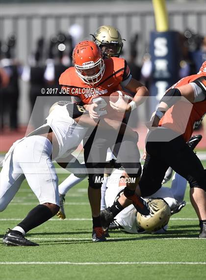 Thumbnail 3 in Foster vs Burbank (Class 5A Div I Bidistrict) photogallery.