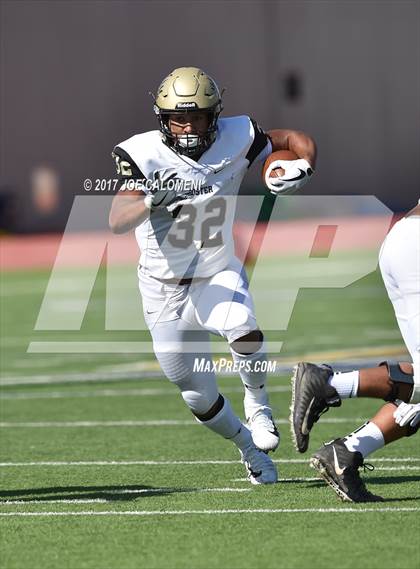 Thumbnail 2 in Foster vs Burbank (Class 5A Div I Bidistrict) photogallery.