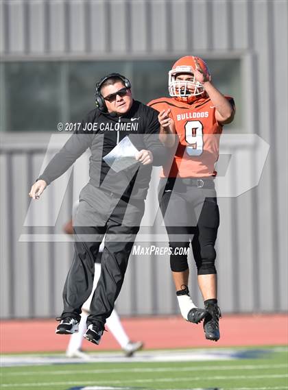 Thumbnail 1 in Foster vs Burbank (Class 5A Div I Bidistrict) photogallery.