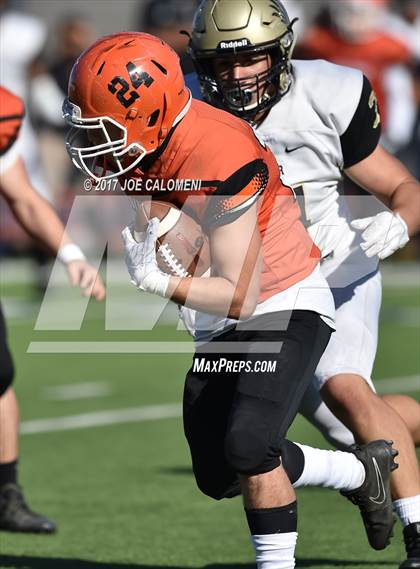 Thumbnail 3 in Foster vs Burbank (Class 5A Div I Bidistrict) photogallery.
