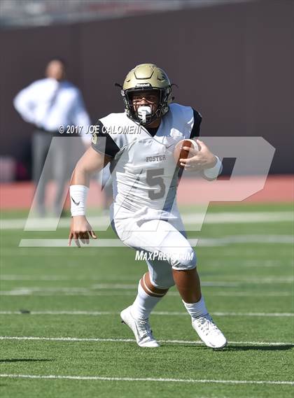 Thumbnail 3 in Foster vs Burbank (Class 5A Div I Bidistrict) photogallery.