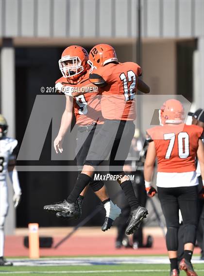 Thumbnail 2 in Foster vs Burbank (Class 5A Div I Bidistrict) photogallery.