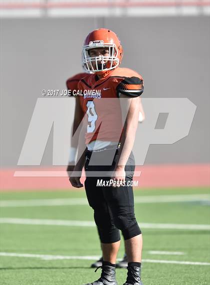 Thumbnail 3 in Foster vs Burbank (Class 5A Div I Bidistrict) photogallery.