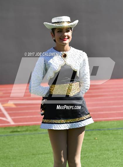 Thumbnail 2 in Foster vs Burbank (Class 5A Div I Bidistrict) photogallery.