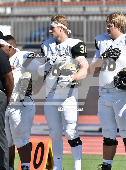 Thumbnail 1 in Foster vs Burbank (Class 5A Div I Bidistrict) photogallery.