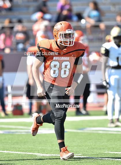 Thumbnail 2 in Foster vs Burbank (Class 5A Div I Bidistrict) photogallery.