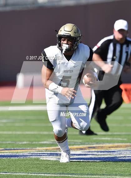 Thumbnail 3 in Foster vs Burbank (Class 5A Div I Bidistrict) photogallery.