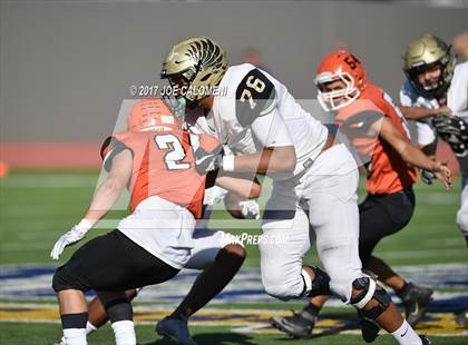Thumbnail 2 in Foster vs Burbank (Class 5A Div I Bidistrict) photogallery.