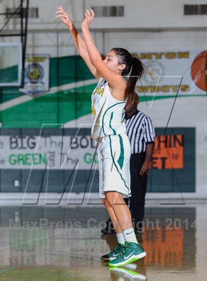 Thumbnail 2 in Saugus @ Canyon photogallery.