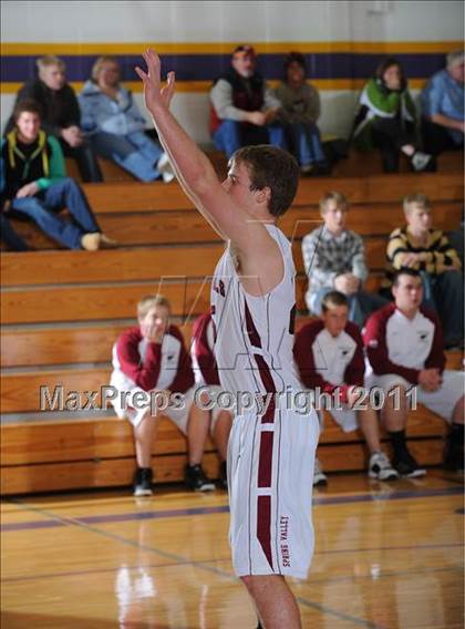 Thumbnail 3 in Clayton vs Spring Valley (Clayton Holiday Tournament) photogallery.