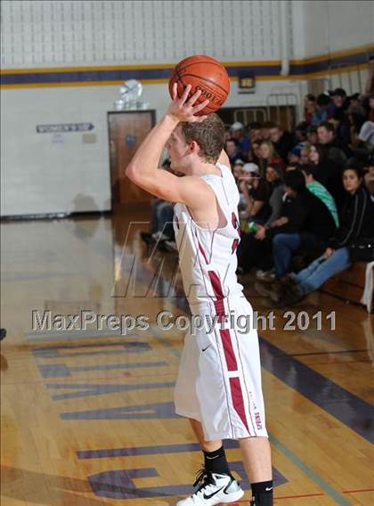 Thumbnail 3 in Clayton vs Spring Valley (Clayton Holiday Tournament) photogallery.