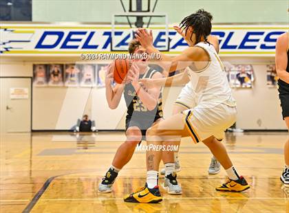 Thumbnail 3 in Shelbyville @ Delta photogallery.