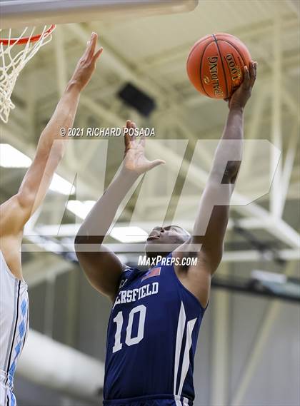 Thumbnail 2 in Bakersfield @ Clovis North photogallery.