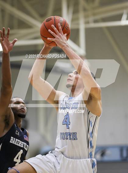 Thumbnail 1 in Bakersfield @ Clovis North photogallery.