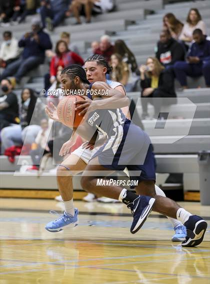 Thumbnail 2 in Bakersfield @ Clovis North photogallery.