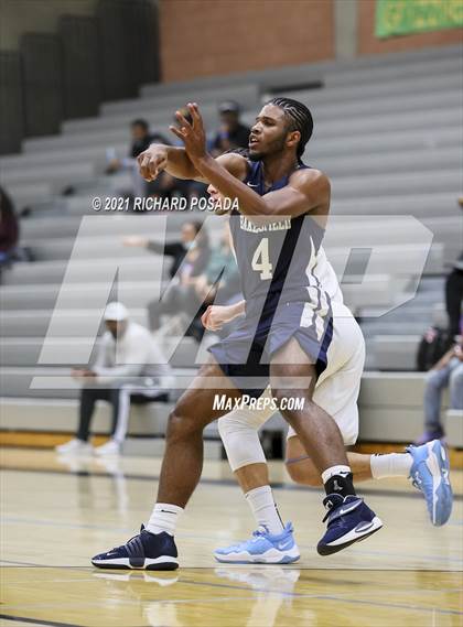 Thumbnail 3 in Bakersfield @ Clovis North photogallery.