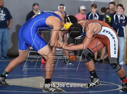 Thumbnail 3 in San Antonio Lee Invitational photogallery.
