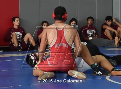 Thumbnail 3 in San Antonio Lee Invitational photogallery.