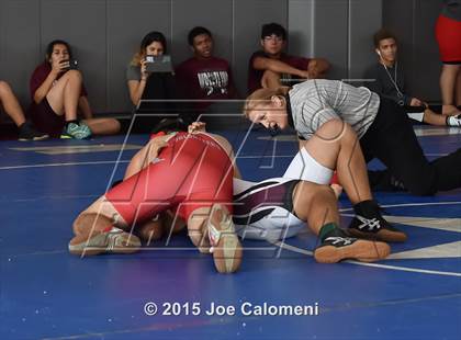 Thumbnail 2 in San Antonio Lee Invitational photogallery.