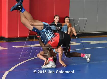Thumbnail 3 in San Antonio Lee Invitational photogallery.
