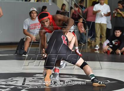 Thumbnail 3 in San Antonio Lee Invitational photogallery.