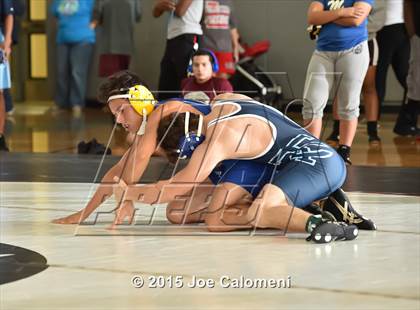 Thumbnail 3 in San Antonio Lee Invitational photogallery.