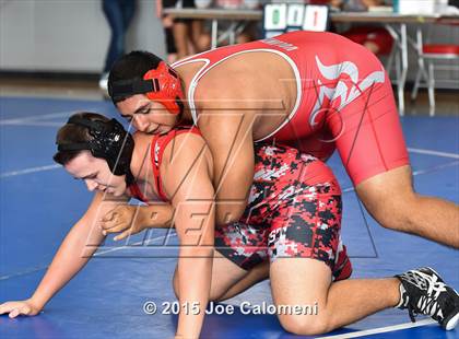 Thumbnail 3 in San Antonio Lee Invitational photogallery.