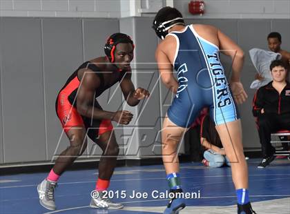 Thumbnail 2 in San Antonio Lee Invitational photogallery.