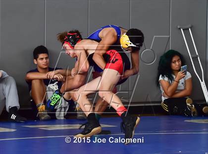 Thumbnail 3 in San Antonio Lee Invitational photogallery.