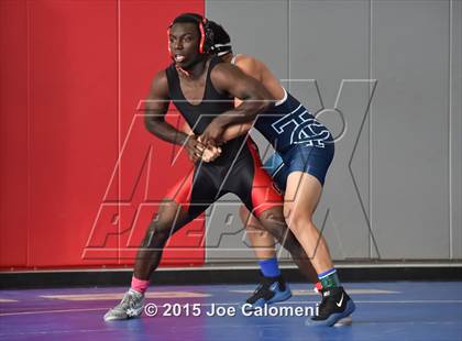 Thumbnail 3 in San Antonio Lee Invitational photogallery.