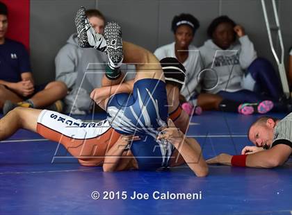 Thumbnail 2 in San Antonio Lee Invitational photogallery.